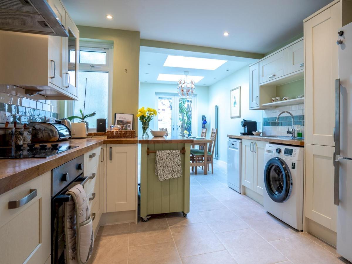 Quarry Cottage Courtyard Garden Pass The Keys Cirencester Exterior foto